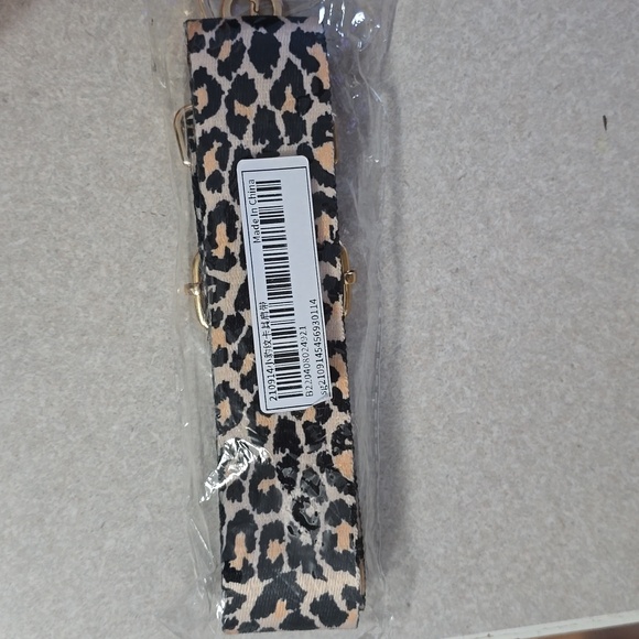 Leopard Print Guitar Strap with Gold Hardware - Picture 2 of 4